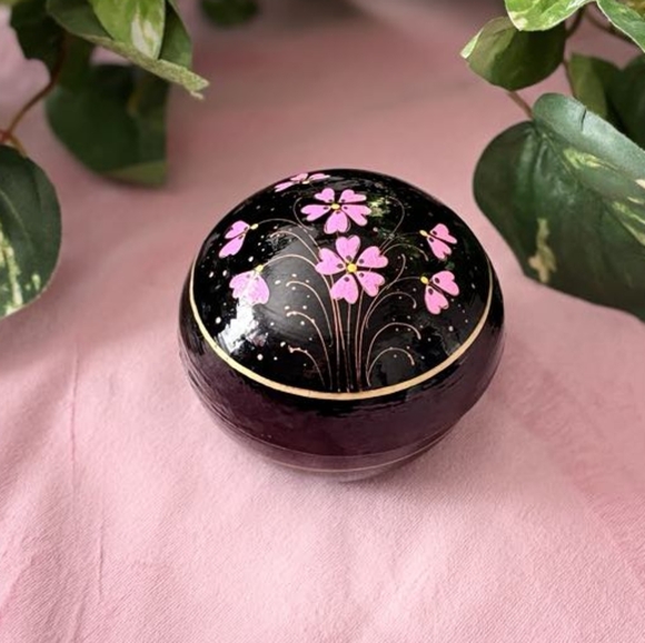 Hand-Carved Soap Flower, 4 Inch Scented Soap Carving, Plumeria In Decorative Woo - Picture 3 of 6